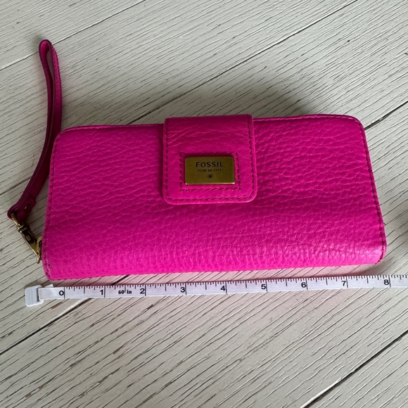 Brand New Without Tags - Fossil Pebble Leather Women's Wallet - Picture 1 of 5